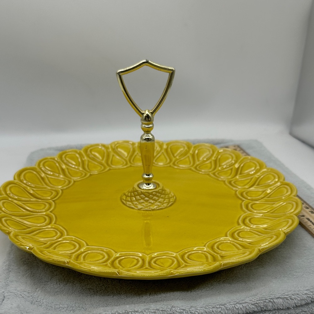 Vintage Yellow Ceramic/Pottery Serving Dish-Mid 20th Century 11-5/8” Dia. Approx
